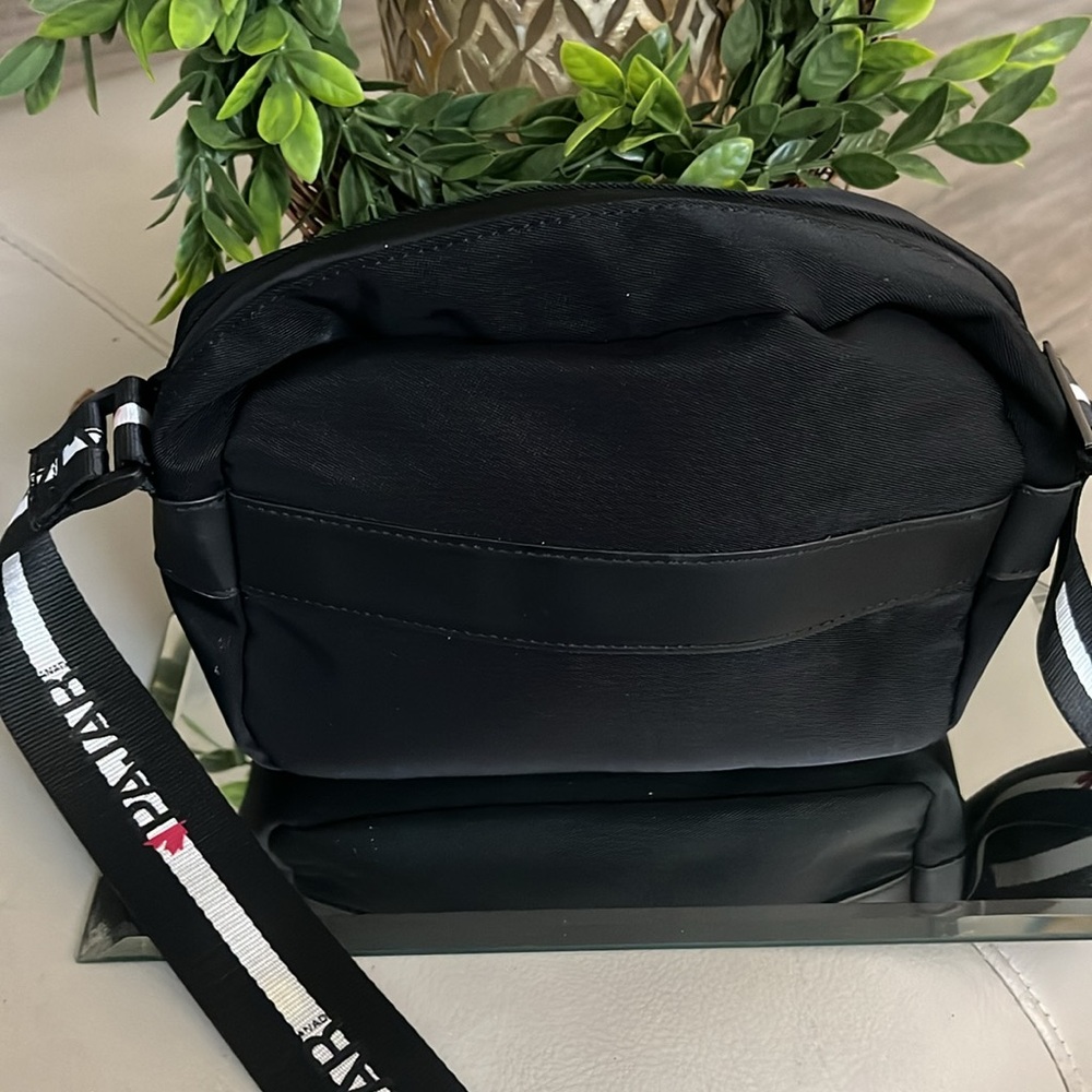 Pajar Elegant Black Crossbody Bag - Picture 6 of 12